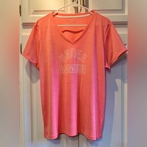 Under Armour Womens Size XL Coral Loose Fit HeatGear V Neck Short Sleeve Shirt